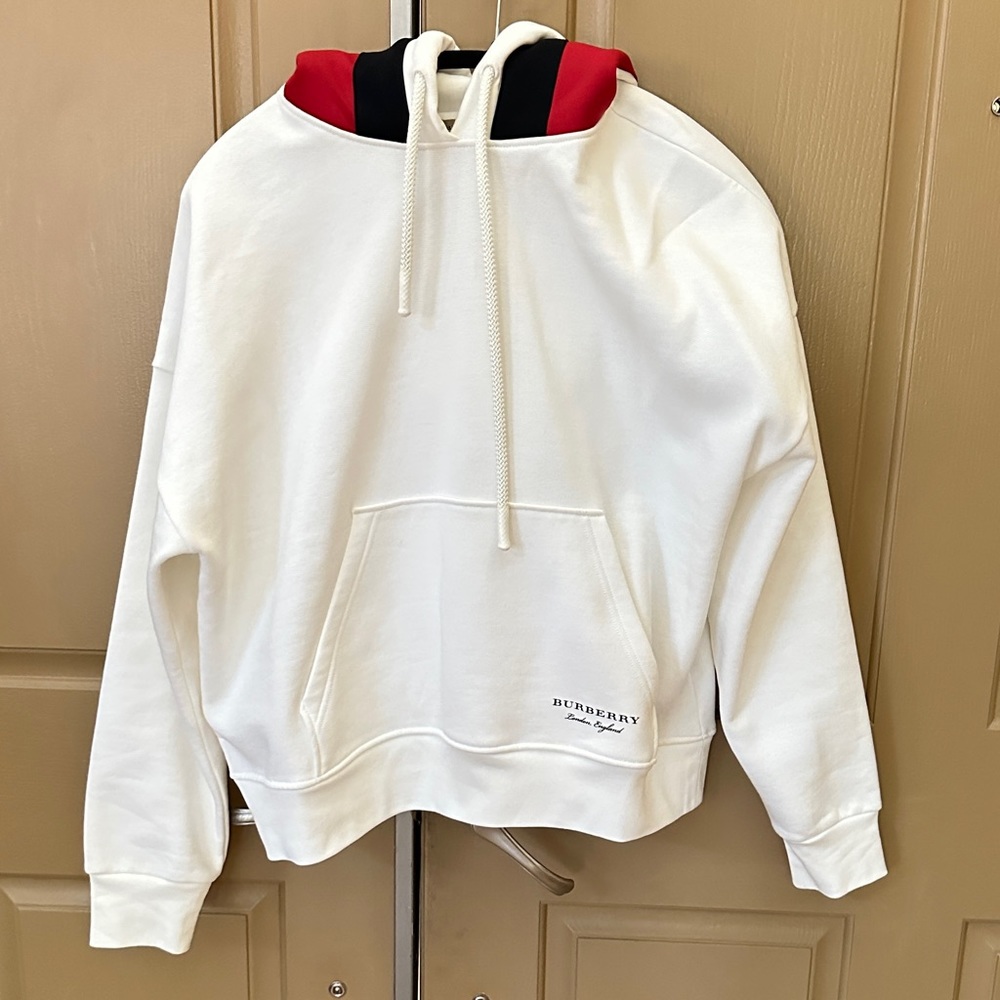 Burberry hoodie size M